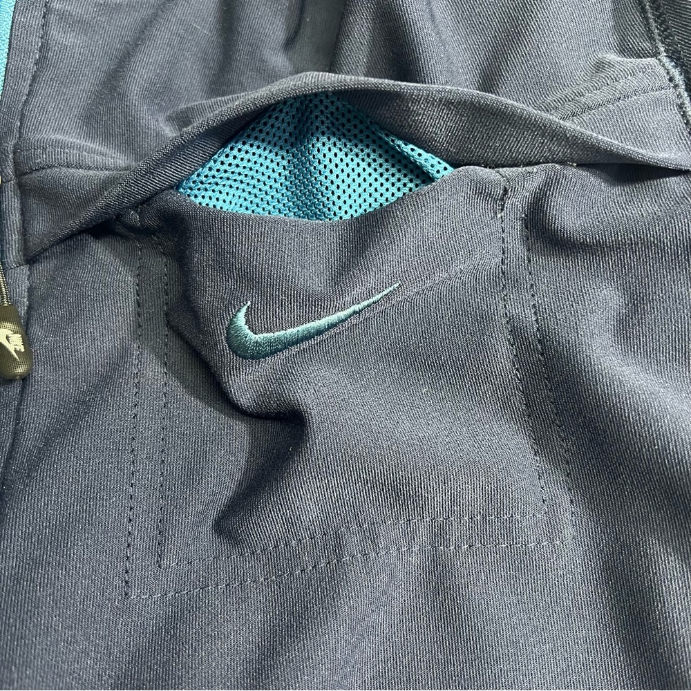 Nike Women's Dri-fit Running Jacket - Picture 5 of 12